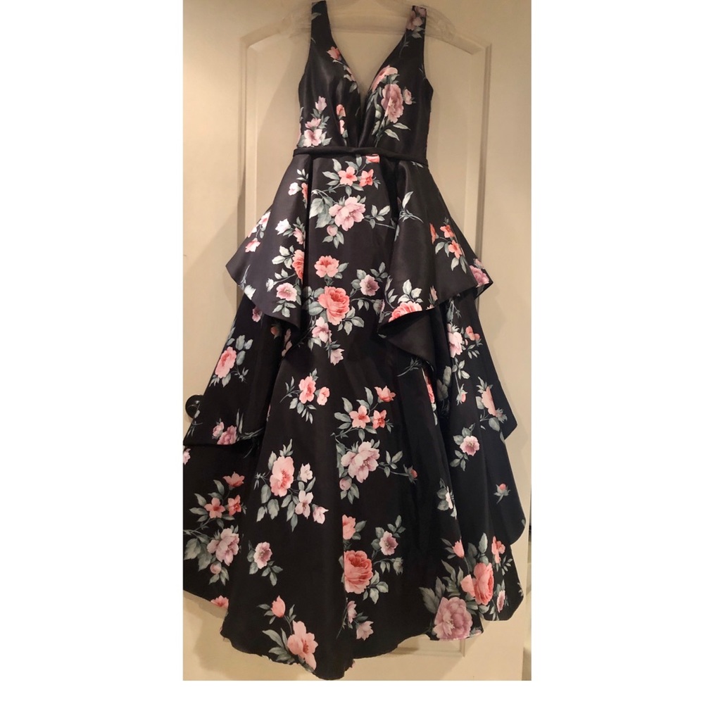 Floral Elegant Evening Gown. (Small)